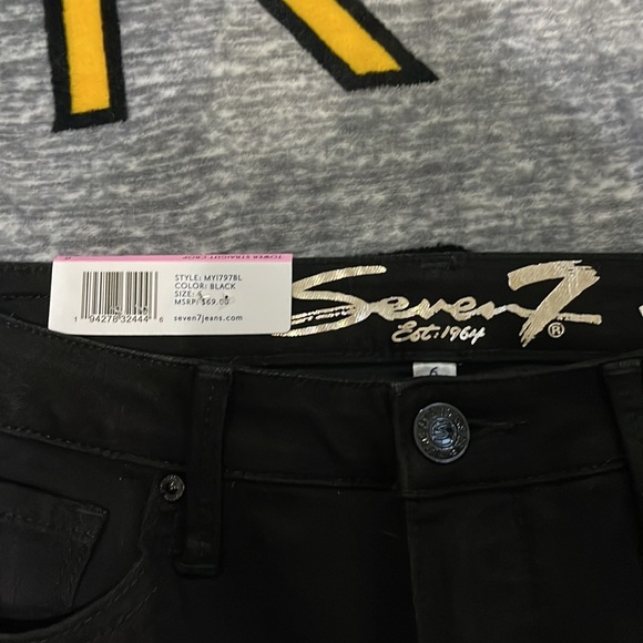 Seven7 Jeans! - Picture 4 of 5